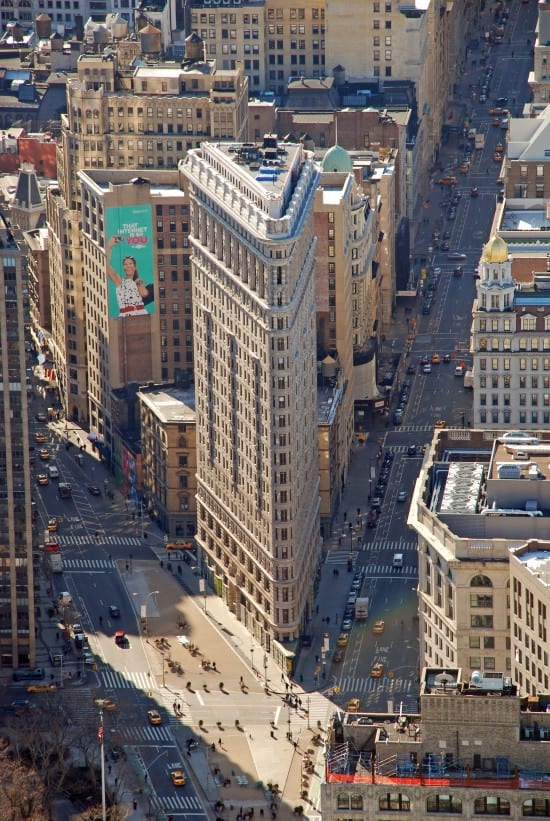 Edificio_Fuller_(Flatiron)_en_2010_desde_el_Empire_State